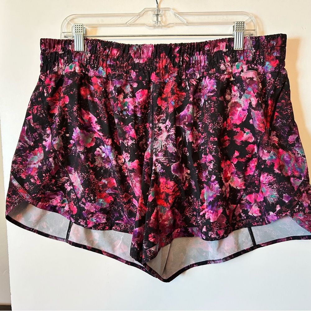 Lululemon Track That Short 5" size 18 EUC